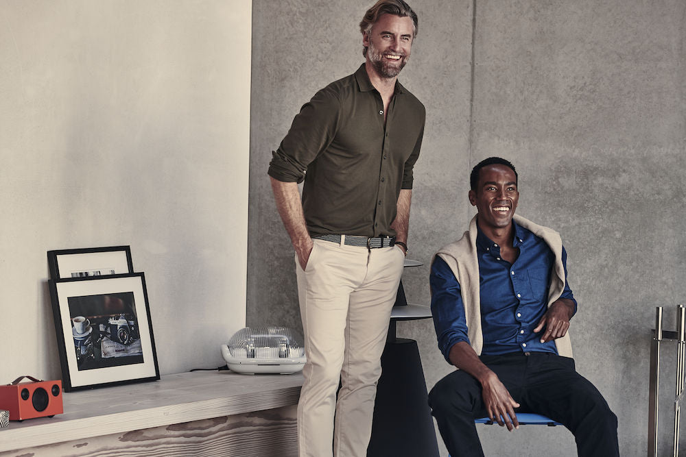 Representera företaget med stil genom skjortor med eget tryck